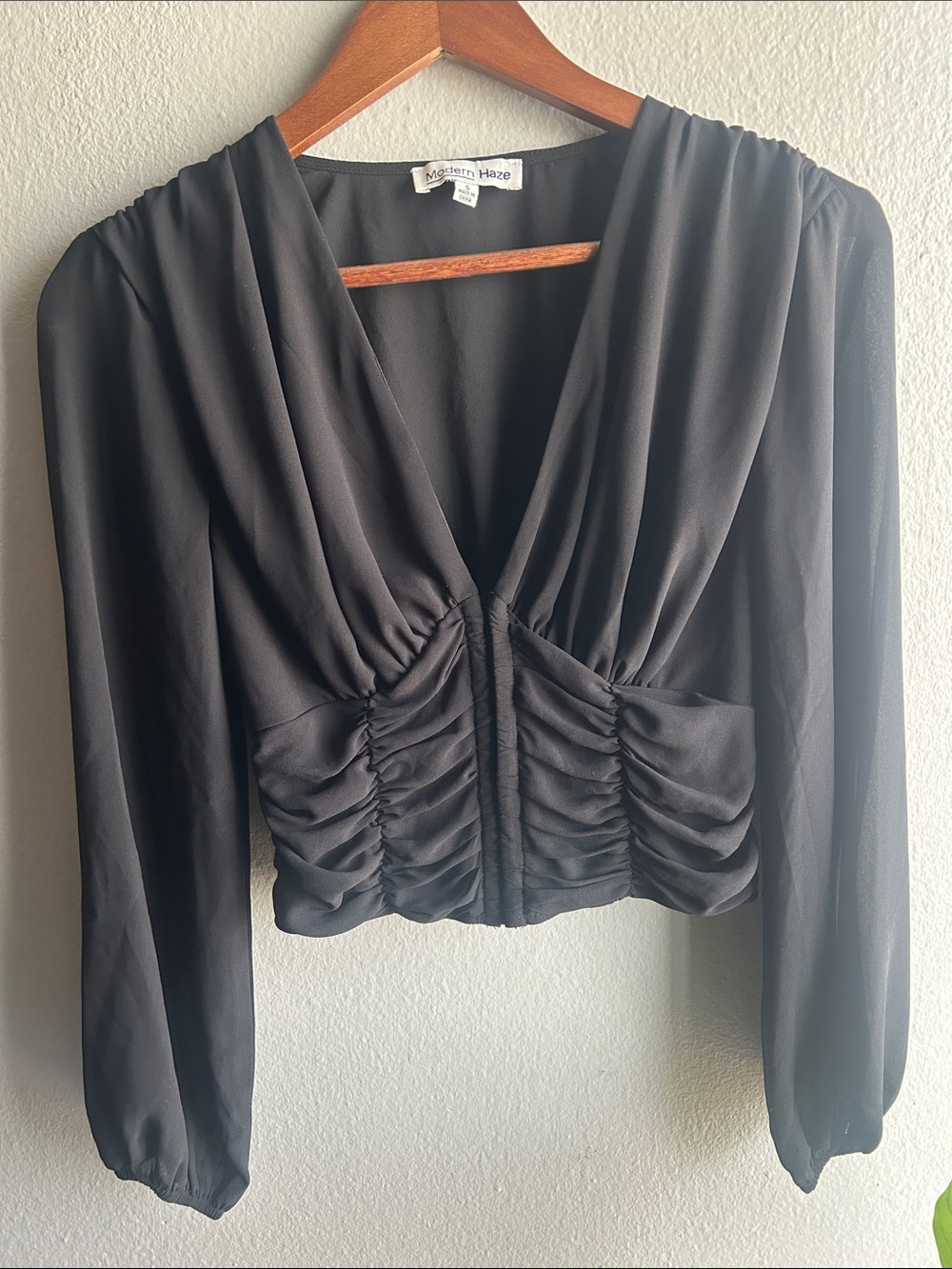 Black Ruched Hook-and-Eye Cropped Blouse